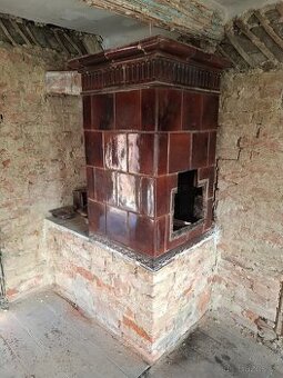 Stará kachlová kamna