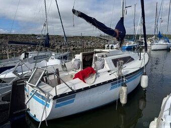 Kajutová plachetnice KELT 760, včetně přívěsu