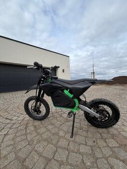 Elektrický pitbike motorka EcoWheel Pilar 2000W 14Ah