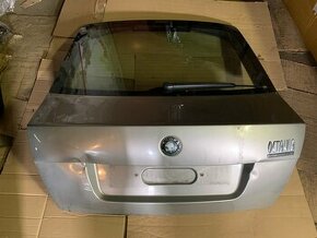 ŠKODA OCTAVIA 2 1Z 04-20 zadní víko SEDAN - 9202 POŠKOZENÉ