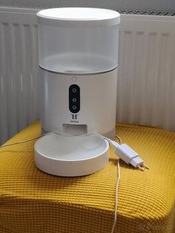Automatický dávkovač krmiva Tesla