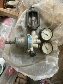 Redukční ventil na acetylen