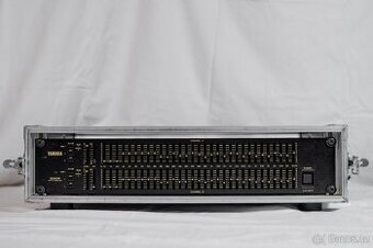 Equalizer YAMAHA Q 2031B & case