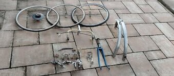 Díly na staré jízdní kolo Favorit