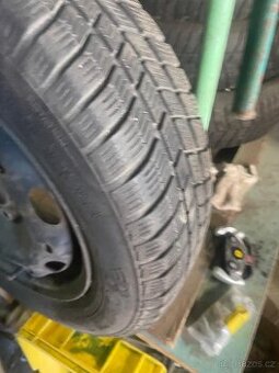 Zimní pneu 165/70 R14