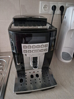 Magnifica S De'Longhi ECAM 22.360.B