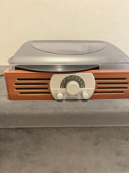 Roadstar TTR-8631 gramofon.