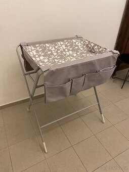 Rozkládací přebalovací pult / stůl
