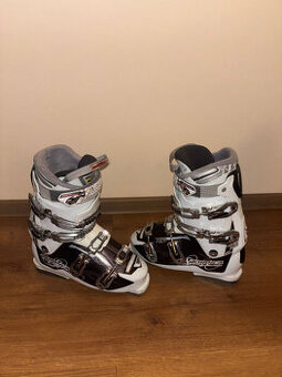 Dámské lyže BLIZZARD 155cm + lyžařské boty NORDICA 26,5cm
