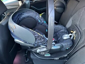 Autosedačka Cybex Cloud Z i-size + báze