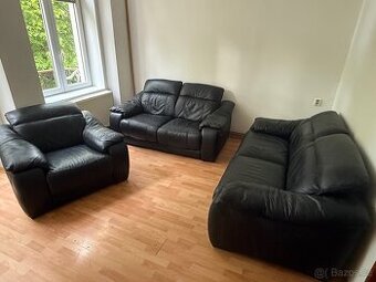 Prodám kvalitní černou koženou třímístnou pohovku