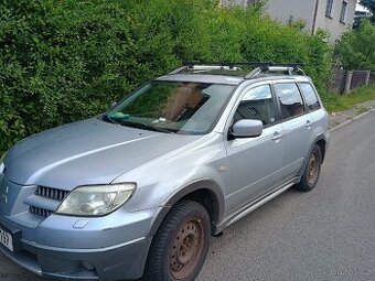 Prodám Mitsubishi Outlander 2,4 i,lpg ,4 x 4