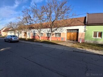 ZLEVNĚNO Rodinný dům k celkové rekonstrukci