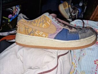 Nike Airforce Travis Scoot - 1