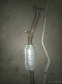 Citroen Berlingo 1.8 66kw rok 1997 ND výfuk kat