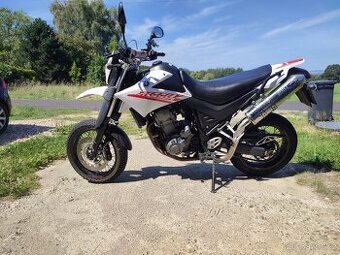 Yamaha xt660x