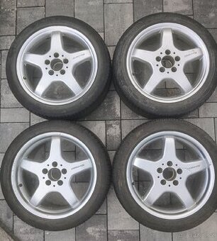 Kola Mercedes-Benz 17" AMG