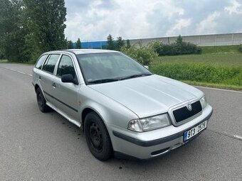 Octavie 1 1.9 66kw rok:2000 najeto 294 tis, stk 9/25