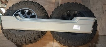 Práh Suzuki Samurai.