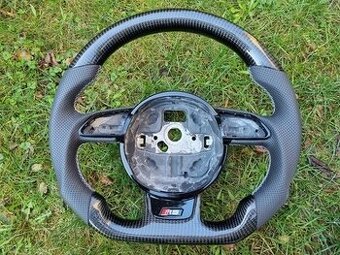 AUDI VOLANT CARBONOVY - zkoseny - karbon - perforovana koža