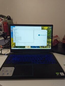Herní notebook Dell - 1