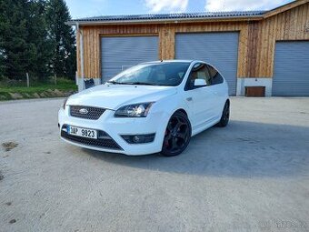 Ford Focus ST 225, ST 2.5 T