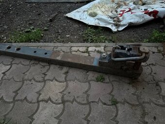 Závěs na traktor