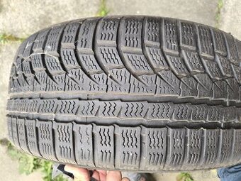 Nokian WR A4 215/40 R17