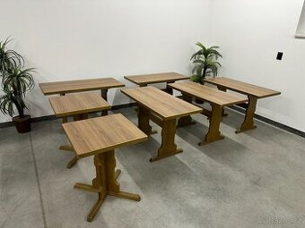7 kusů Masivní RESTAURAČNÍ stoly. Profi Gastro
