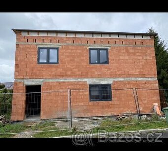 NOVOSTAVBA RODINNÉHO DOMU - PÍŠŤ