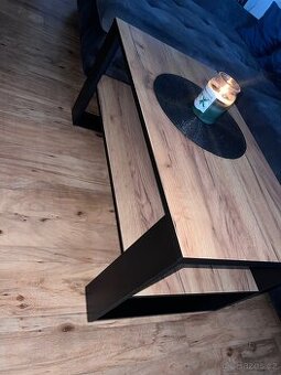 Konferenční stolek