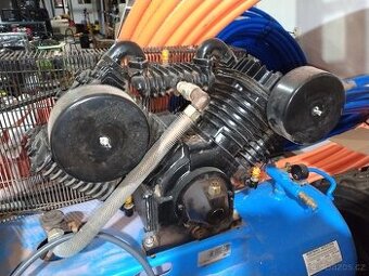 Pístový kompresor Lincos 10hp 300l 12 bar