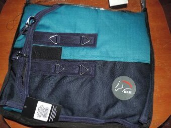 Výběhová deka HKM Highneck 1200D 200g