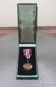 Policejní medaile za věrnost