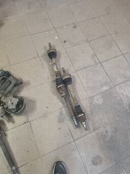 Peugeot 206 1,6 benzín NFU 80kw poloosy