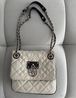 Kabelka Guess