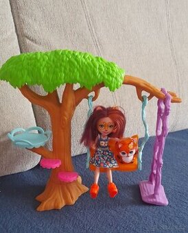 Panenka enchantimals Lišková s houpačkou