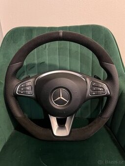 Nově obšitý krásný zánovní Zkoseny volant Mercedes