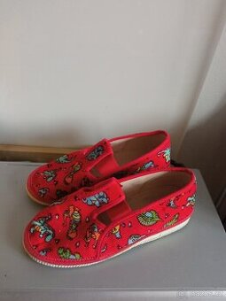 Hezké papučky vel 31