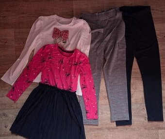 Krásné dívčí oblečení vel.140