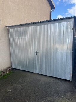 Pronajmu plechovou garáž