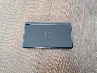 Nintendo DS lite
