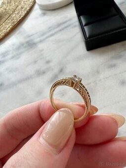 Epesní diamantový prsten