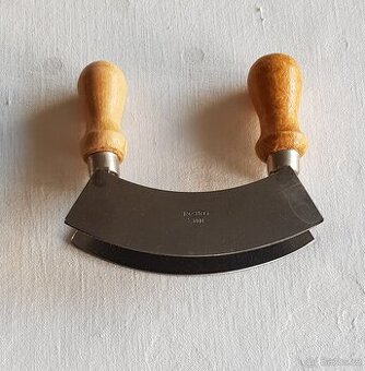 Sekáček na bylinky – kolíbka - RETRO