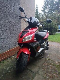 Skůtr 125