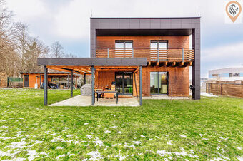 Prodej moderního pasivního rodinného domu – Dobřany, ulice B