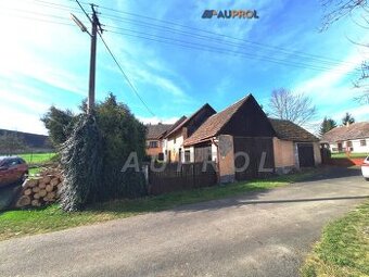 Dům + další stavby na pozemku 998m2, Mišovice, Písek - 1