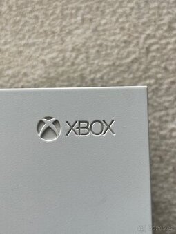 X-BOX ONE S + SADA 5 HER