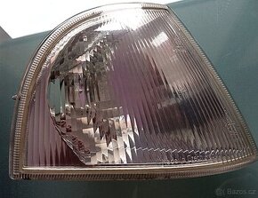Prodám na octávii přední blikače L+P model 1999