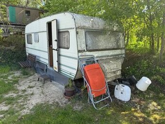 Velký dvounápravový karavan Lord Münsterland 550 bez TP
